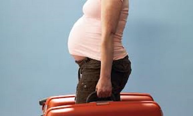 flying while pregnant, when is safe to fly while pregnant, is it safe to fly when pregnant, when you fly while pregnant